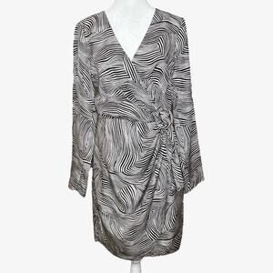 Trina Turk Silk Faux Wrap Long Sleeve Dress 6 Black White Career Old Money USA